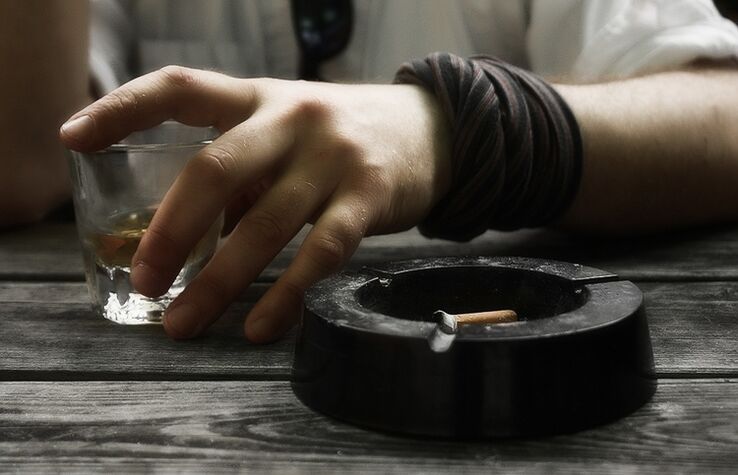 tabagismo e álcool como causas de prostatite